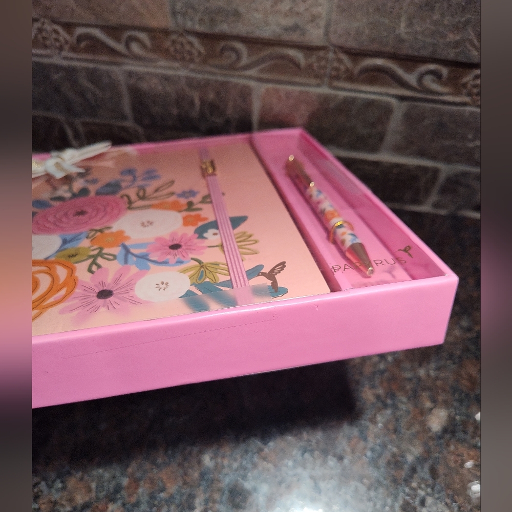 NEW Papyrus Floral Journal and Pen Set - Picture 5 of 5